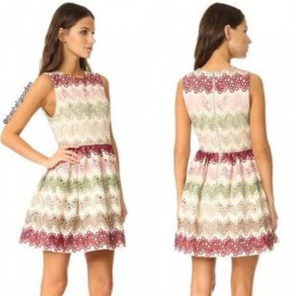 ALICE  +  OLIVIA NWT Joyce Party Dress Lace Metallic - Picture 2 of 6